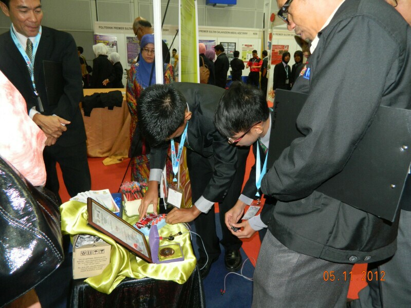 AIN 2012 - 41 AIN 2012 - 41